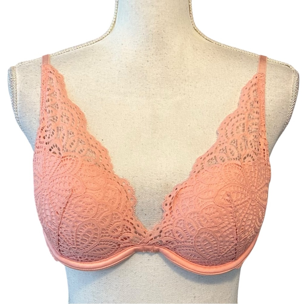 NWOT Ambrielle Plunge Lace Bra Women’s SZ‎ 36B in Peach